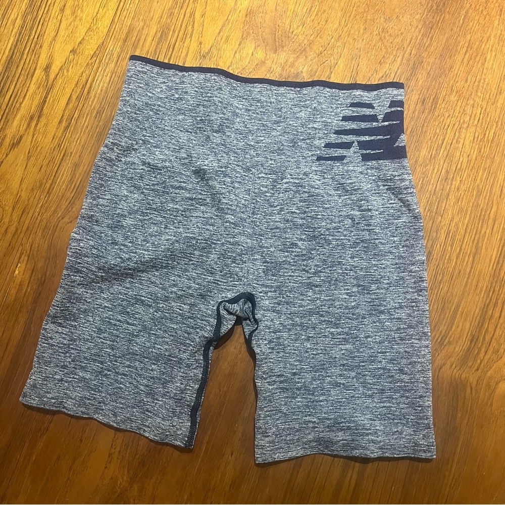 NWOT New Balance Gray and Blue Athletic Bike Shorts Moisture-Wicking Stretch